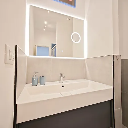 Isabelle House * Bari