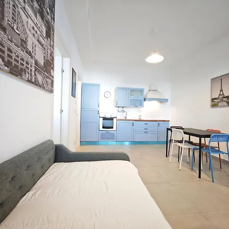 Apartament Isabelle House *